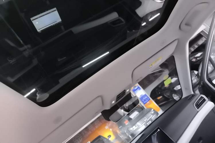 Used BYD Yuan UP 2025 Intelligent Driving Version 401 km Beyond-Range Edition
