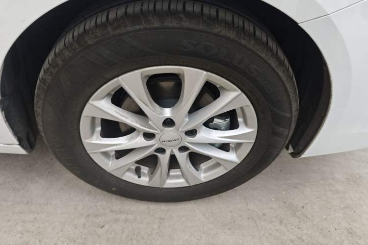 Used Roewe i5 2023 1.5L Manual Comfort Edition Right Front Wheel Hub