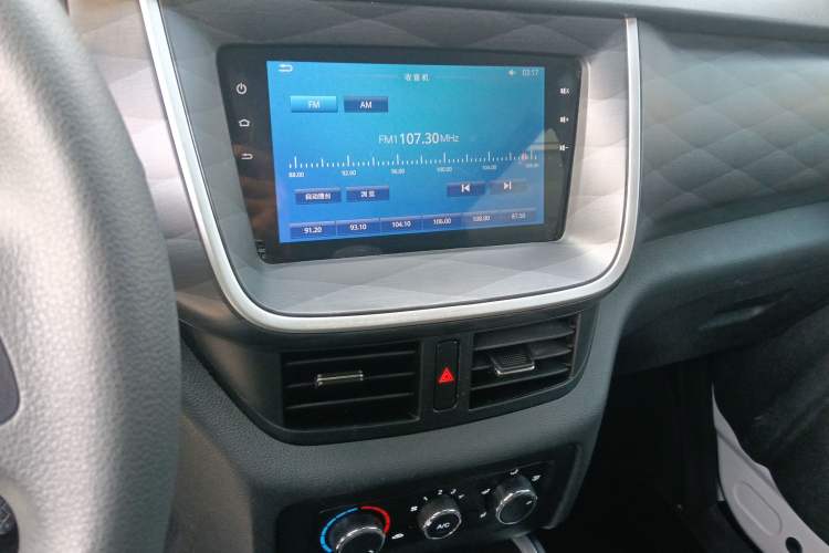 Used Jinbei Gold Hiace M Classic 2024 1.5L Travel Lion Passenger Van 6 Seats