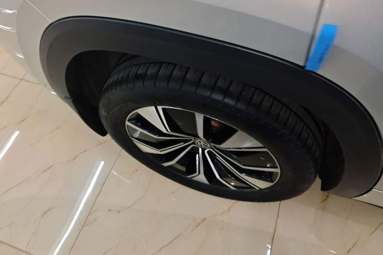 Used Volkswagen Teramont X 2019 380TSI Four-Wheel Drive Prestige Luxury Edition Right Rear Wheel Hub
