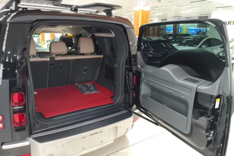 Used Land Rover Defender 2021 110 P400 Dark Special Edition Trunk