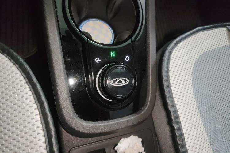 Used Chery QQ Little Ant 2022 Sweet Pink Edition Low-Sugar Version Lithium Iron Phosphate 29.2 kWh 30 kW 301 km Gear Lever