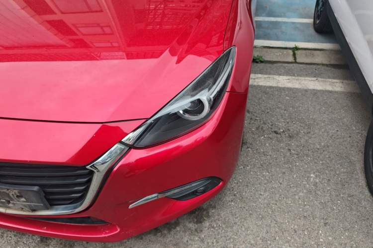 Used Mazda 3 Axela 2017 Sedan 1.5L Manual Luxury Model Emission Standard China V Left Front Headlight