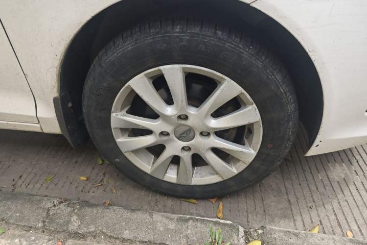 Used Chery Fengyun 2 2013 Hatchback 1.5L Manual Ruiyi Edition