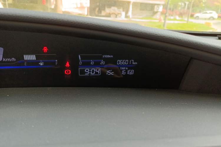 Used Honda Jade 2017 1.8L automatic Comfort version 5 seats
