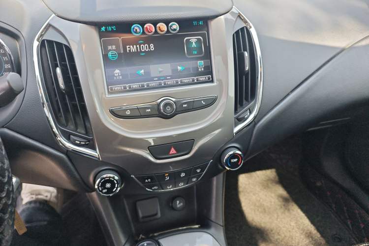 Used Chevrolet Cruze 2018 320 Automatic Pioneer Sunroof Edition Audio And AC Panel