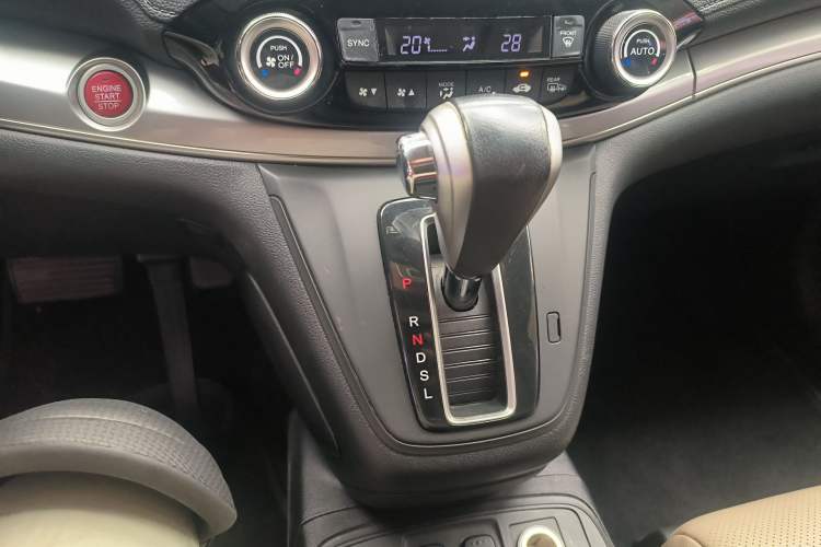 Used Honda CR-V 2015 2.4L two-wheel drive luxury version Gear Lever