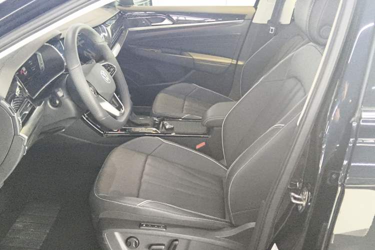 Used Volkswagen Passat 2024 380TSI Starry Dragon Edition
