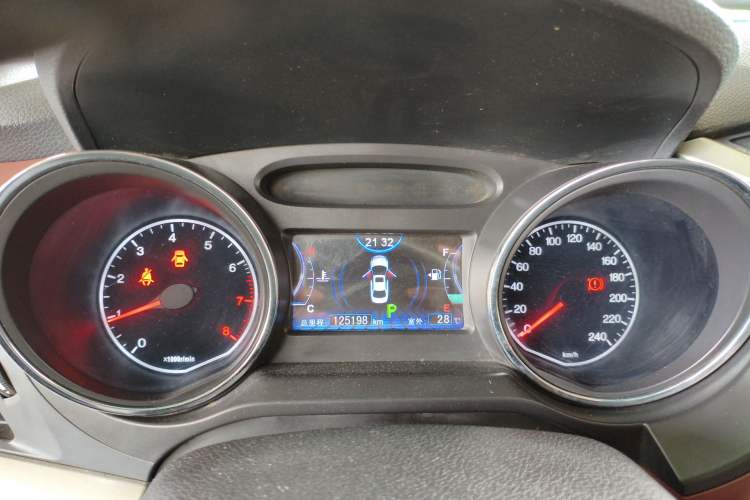 Used BYD G5 2014 1.5TID Automatic Prestige Model
