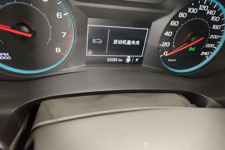 Used Chevrolet Malibu XL 2018 530T Automatic Luxury Edition Odometer Close Up