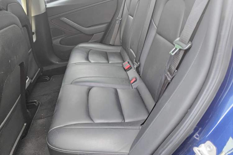 Used Tesla Model 3 2019 Long-Range Rear-Wheel-Drive Version