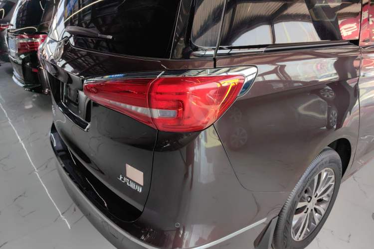 Used Buick GL8 2017 ES 28T Luxury Model China V Standard