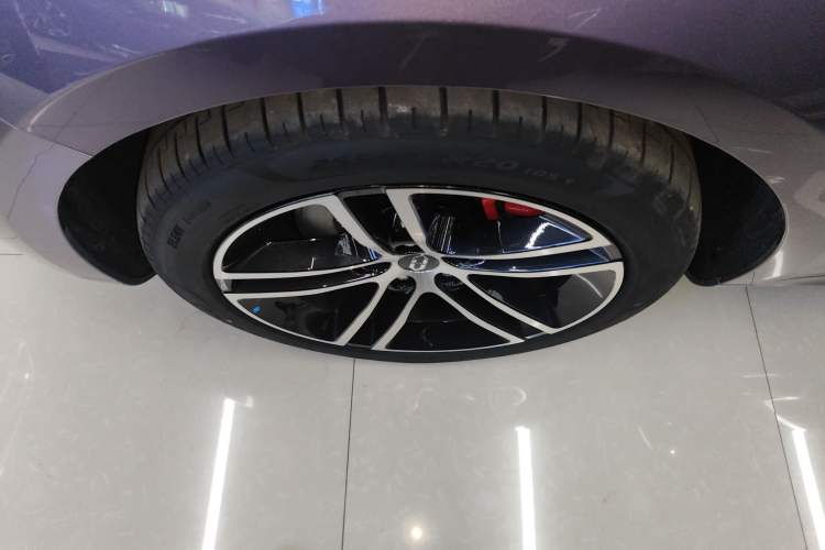 Used Hima AITO M5 2025 Extended-Range Ultra All-Wheel-Drive Version Exterior 4