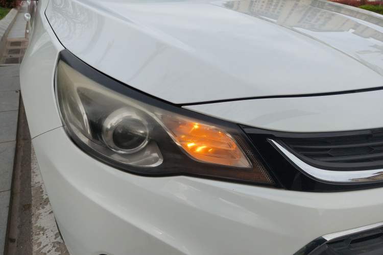 Used Chevrolet Malibu 2016 1.6T Automatic Comfort Edition Right Front Headlight