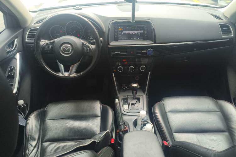 Used Mazda CX-5 2013 2.5L Automatic 4x4 Luxury Version Center Console
