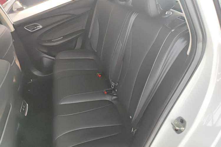 Used Roewe i5 2019 1.5L Manual 4G Connectable Langhao Edition Left Rear Seat