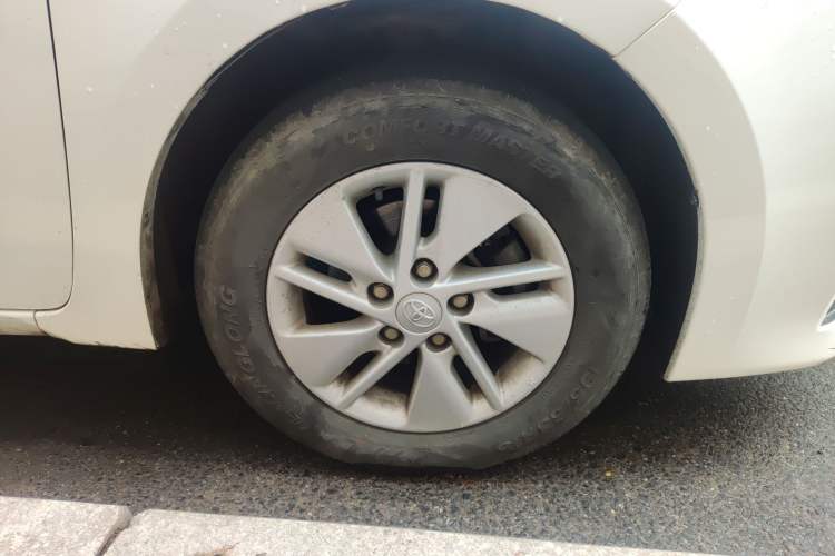 Used Toyota Corolla 2017 1.2T CVT GL Right Front Wheel Hub