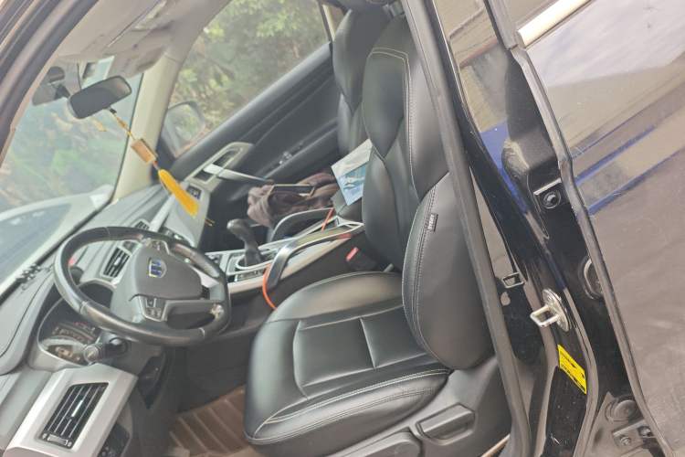 Used Geely Auto Emgrand X7 Sport 2016 2.0L Manual Smart Connect Version
