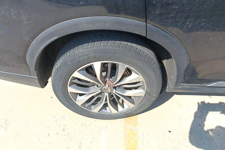 Used GAC Trumpchi GS8 2017 320T Two-Wheel Drive Luxury Smart Connectivity Version (7 Seats) Exterior 5