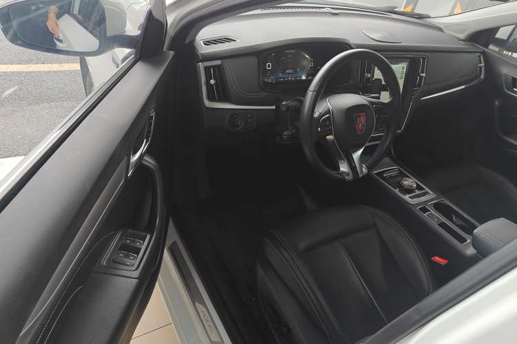 Used Roewe i6 New Energy 2017 45T Hybrid Connect & Smart Enjoyment Edition