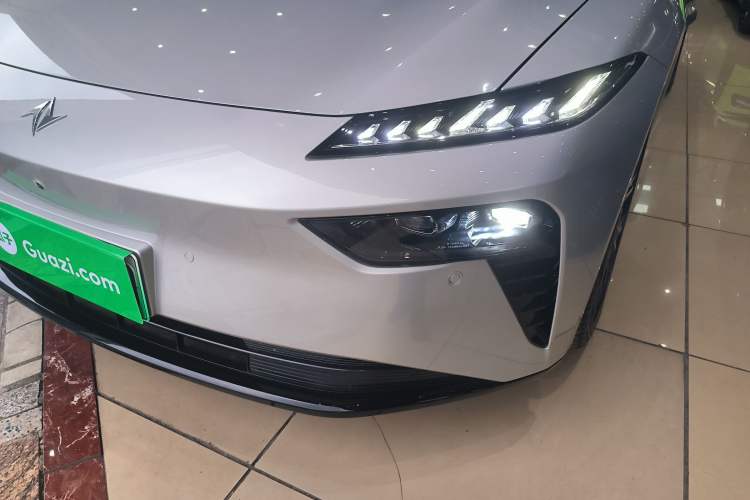 Used Dongfeng eπ eπ007 2025 Model Pure-Electric 565 All-Wheel-Drive Max Leading Edition Left Front Headlight