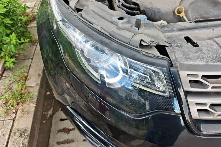 Used Land Rover Discovery Sport 2019 240 PS SE Version China VI Standard
