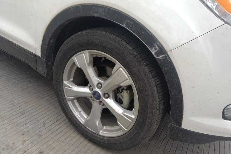 Used Ford Kuga 2018 EcoBoost 180 Two-Wheel-Drive Platinum Edition
