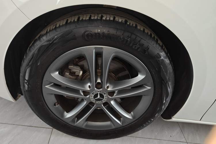 Used Mercedes-Benz B-Class 2020 B 200 Sport Edition Left Front Wheel Hub