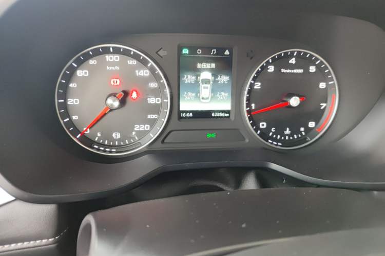 Used Roewe i5 2019 1.5L Manual 4G Connectable Langhao Edition Odometer Close Up