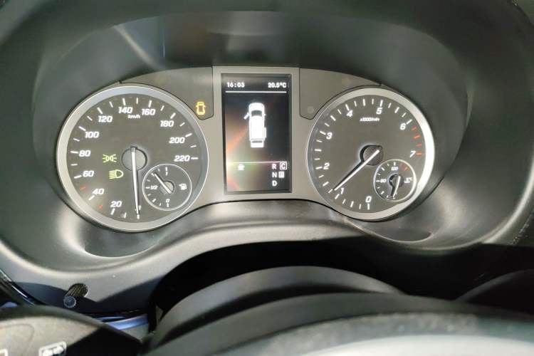 Used Mercedes-Benz Vito 2021 2.0T Elite Version 7 Seats Instrument Cluster
