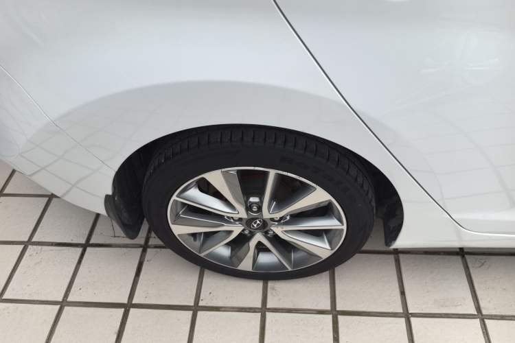 Used Hyundai Elantra (5th Generation / Langdong) 2015 1.6L Automatic Leading Model