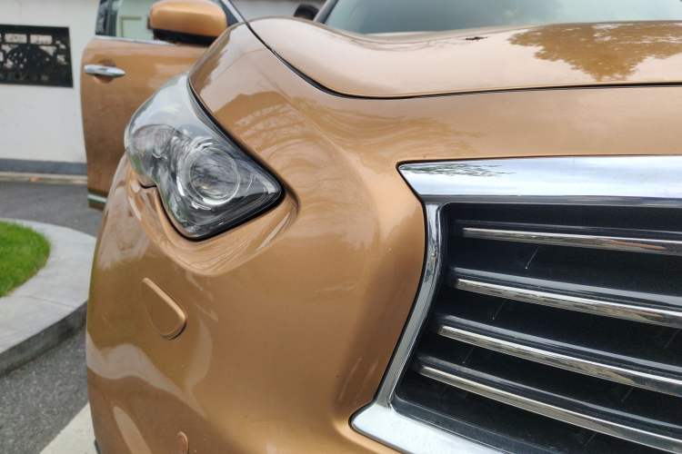 Used Infiniti QX70 2013 3.7L Standard Edition Right Front Headlight