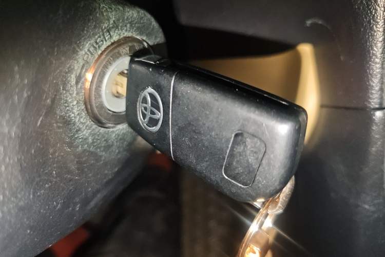 Used Toyota Camry 2015 2.0G Premier Edition
