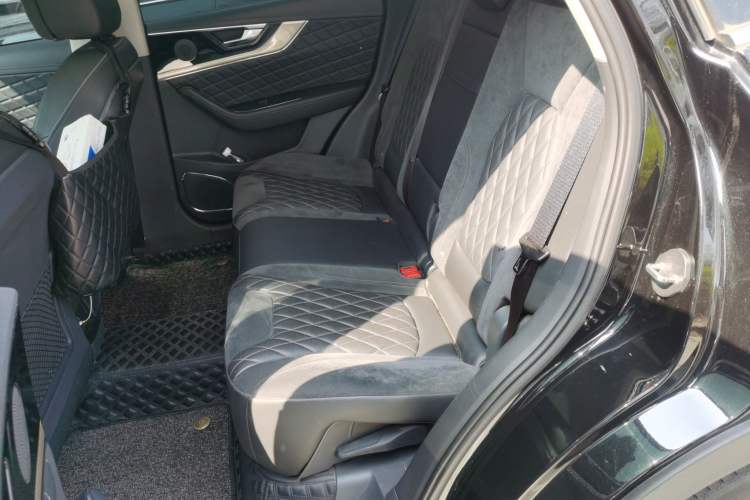 Used Hongqi HS5 2019 2.0T Smart Connect Flagship All-Wheel-Drive Version
