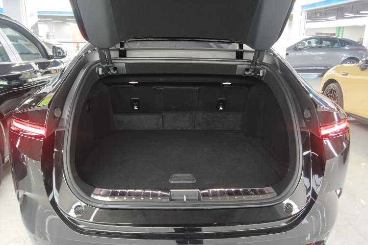 Used Avatr 12 2025 Ultra Extended-Range Edition Trunk