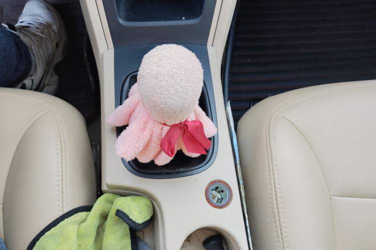 Used Roewe 350 2015 1.5L Manual Luxury Sunroof Edition
