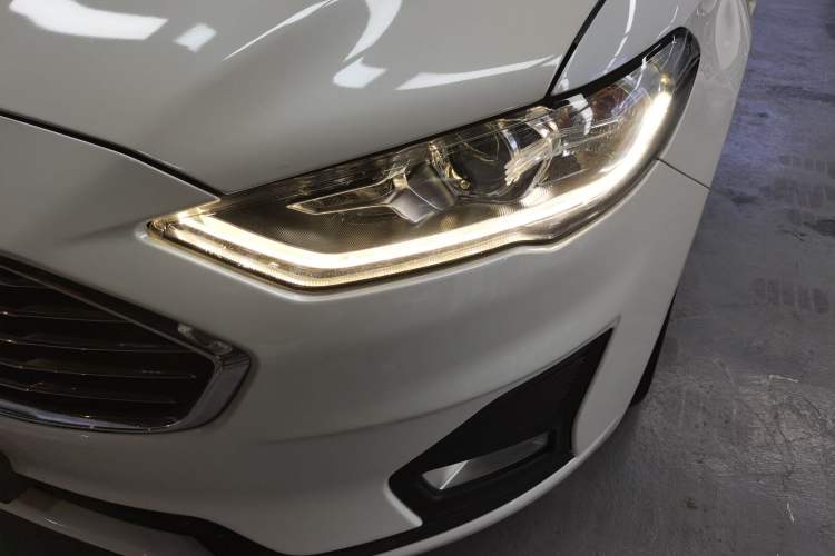 Used Ford Mondeo 2018 EcoBoost 180 Smart Control Fashion Model China VI Standard