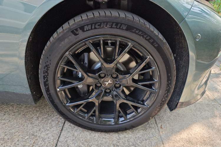 Used XPeng P7 2024 P7i 702 Max Pengyi Edition Right Front Wheel Hub