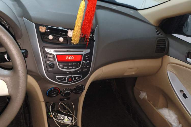 Used Hyundai Verna (older generation) 2010 Sedan 1.4L Manual Comfort GS