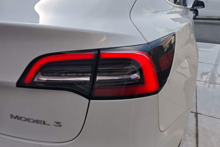 Used Tesla Model 3 2021 Revised Performance Version with All-Wheel Drive 3D1 Right Rear Taillight