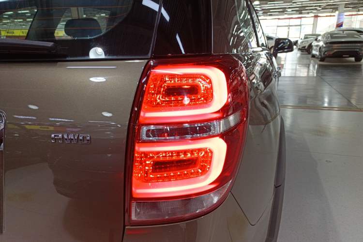 Used Chevrolet Captiva 2015 2.4L 4x4 Flagship Edition 7-Seater