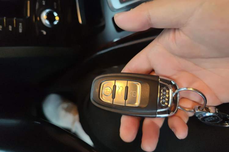 Used Audi A4L 2015 35 TFSI Automatic Comfort Model Vehicle Key