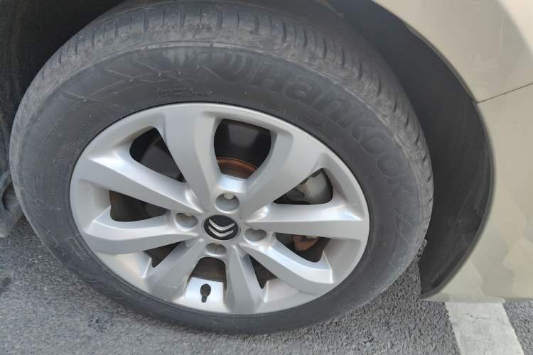 Used Citroen C4 Sega 2016 1.6L Manual Comfort Model Right Front Wheel Hub