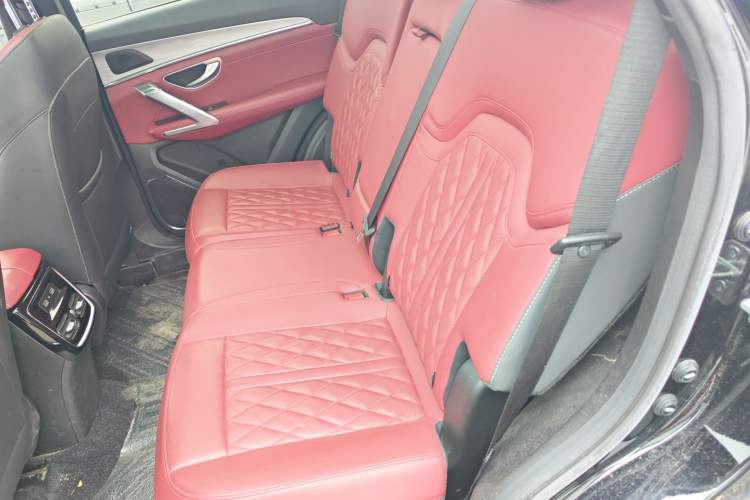 Used JETOUR X70 PLUS 2023 1.6T DCT Stronger 5-Seater