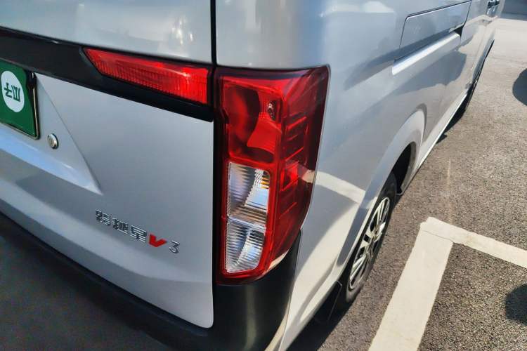 Used CHANGAN KUAYUE Xing V3 2023 1.5L Gasoline Comfort Edition 5-Seat Passenger Vehicle