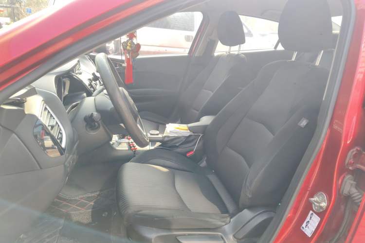 Used Mazda Mazda 3 Axela 2016 Sedan 1.5L Automatic Comfort Model