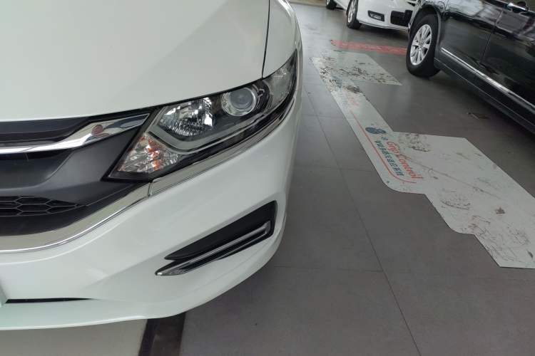 Used Honda Jade 2017 1.8L automatic Comfort version 5 seats
