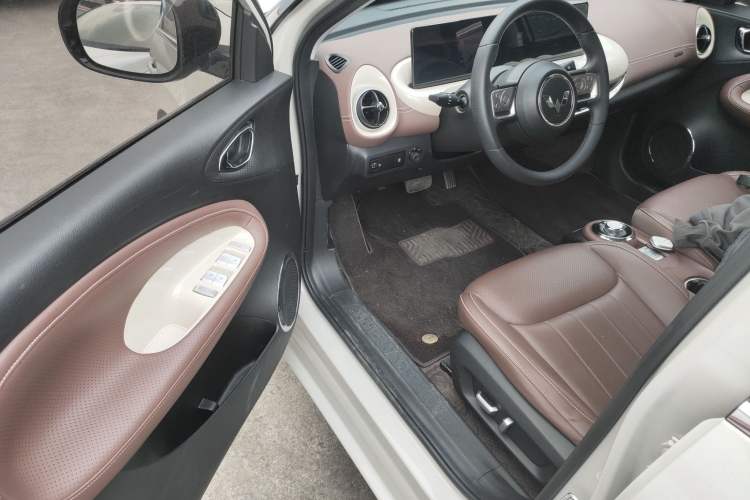 Used Wuling Bingo 2023 410 km Lingxi Deluxe Edition
