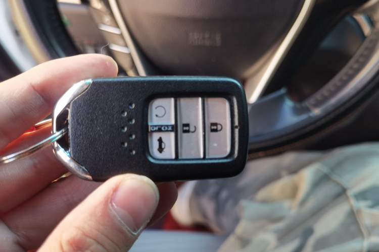 Used Honda Odyssey 2015 Updated Version 2.4L Smart Edition