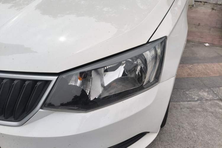 Used Skoda Fabia 2017 1.4L Automatic Car Enjoy Edition
